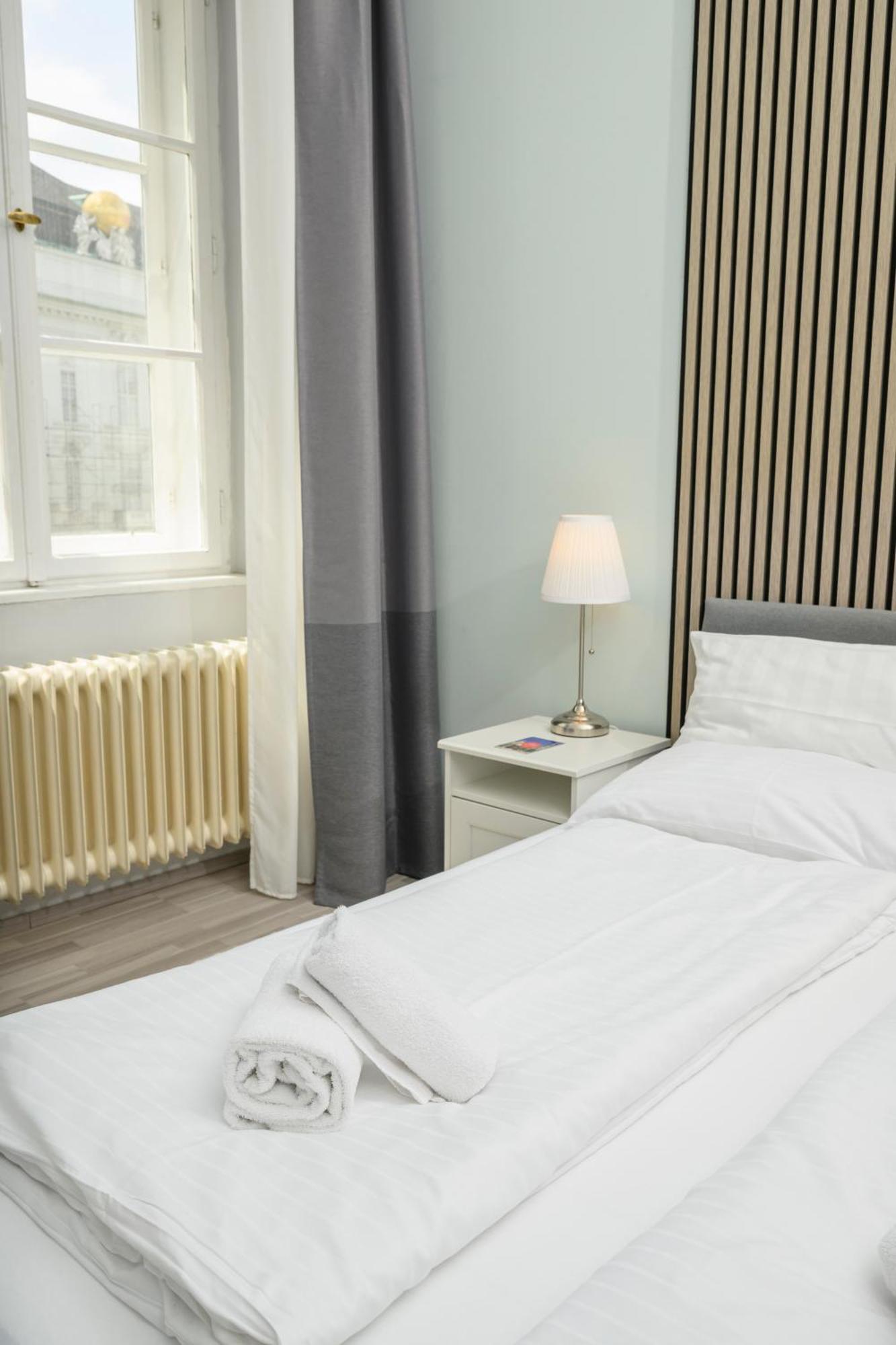 Palais Palffy Apartments Vienna Viena Exterior foto