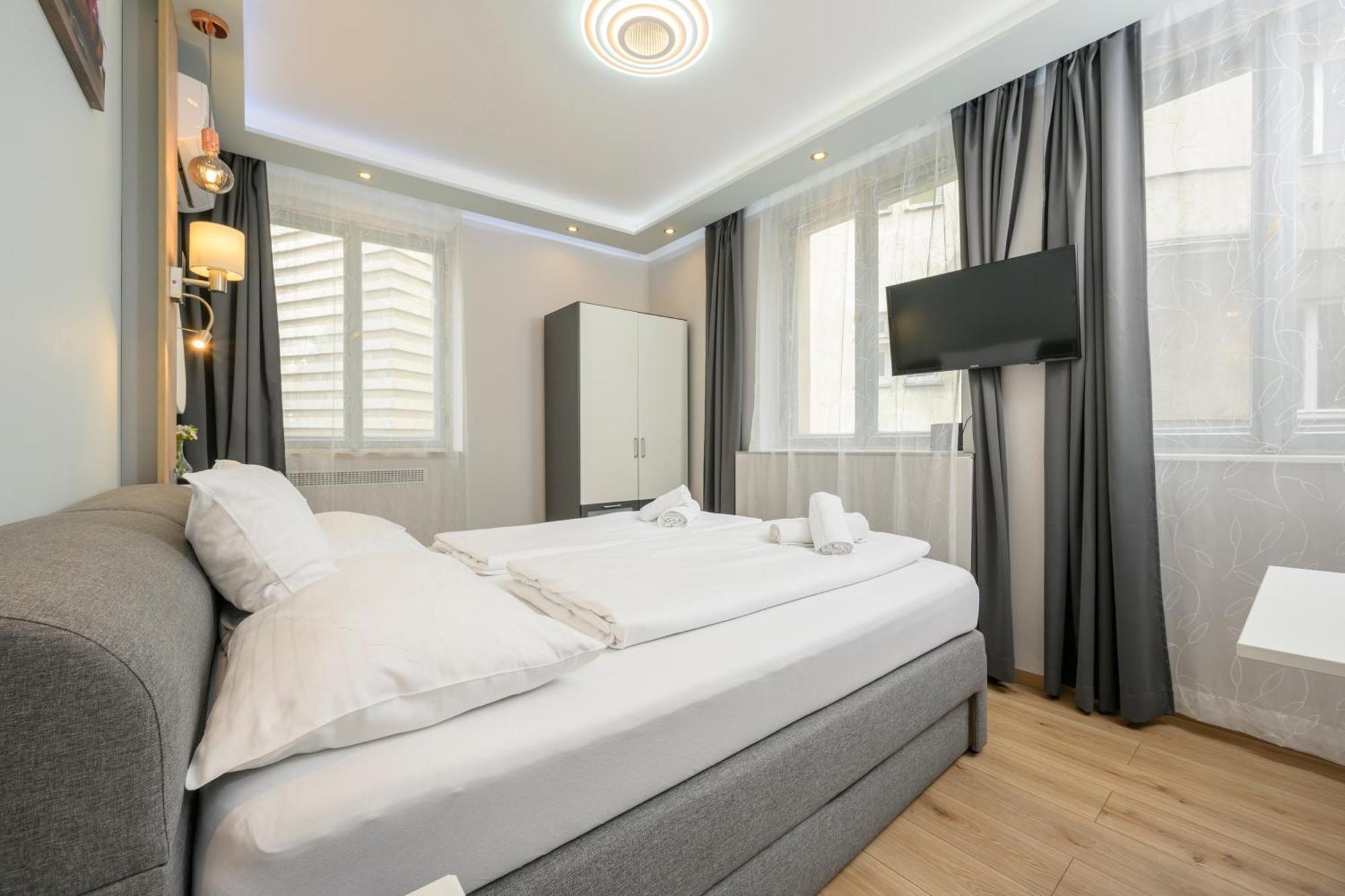 Palais Palffy Apartments Vienna Viena Exterior foto